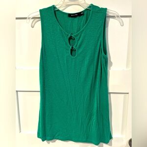 Doe and Rae keyhole top